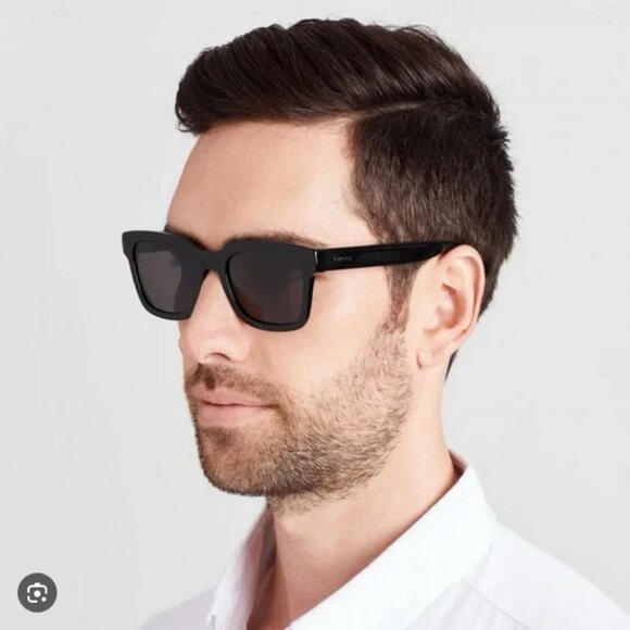 Gucci GG0001SN 001 Black Frame Black Lens Sunglasses w/ Case Italy 52-21-145 - Picture 6 of 16